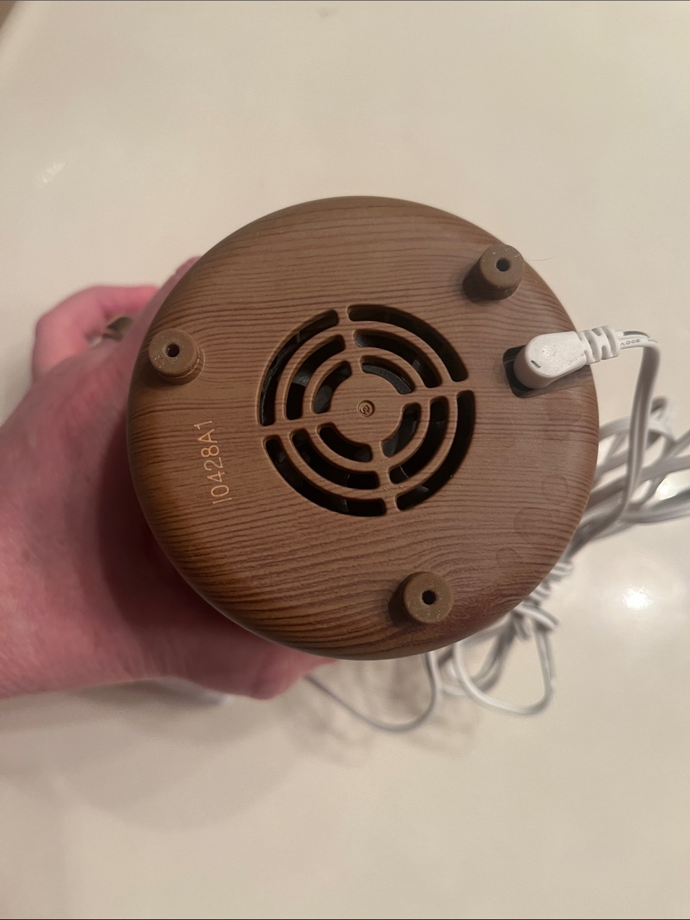 Woodgrain Essential Oil Diffuser - - Picture 5 of 5